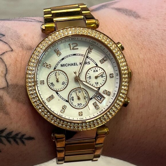 Vintage Michael Kors Rose Gold Watch - Picture 3 of 13